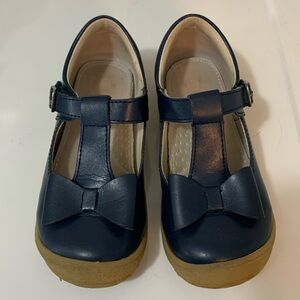 L’Amour Girls Navy Mary Jane’s with Bow Shoes Size 11